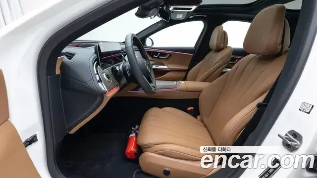 Mercedes-Benz E-Class 2026 — Photo 9/19