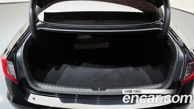 Hyundai Sonata 2021 — Фото 18/20