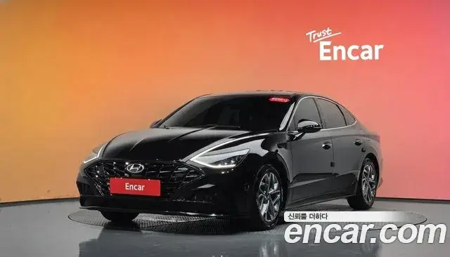 Hyundai Sonata 2021 — Фото 1/20