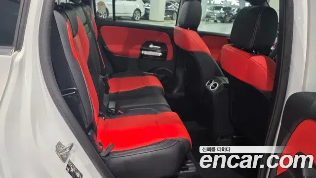 Mercedes-Benz GLB-Class 2026 — Фото 20/20