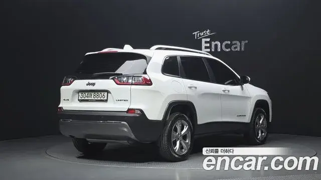 Jeep Cherokee 2020 — Фото 2/20