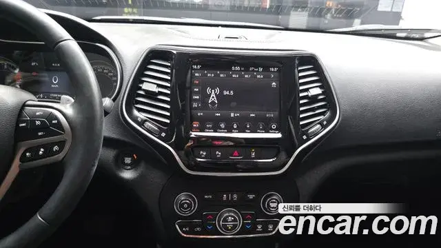 Jeep Cherokee 2020 — Фото 14/20