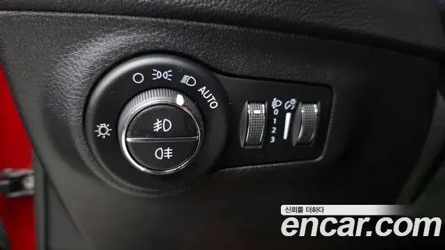 Jeep Compass 2018 — Фото 13/20
