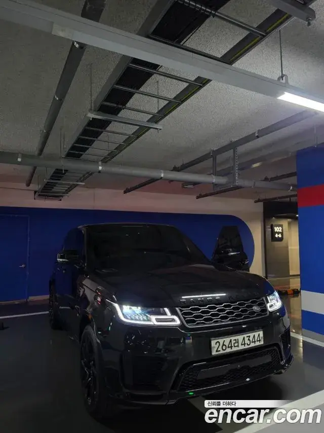 Land Rover Range Rover Sport 2018 — Фото 14/14