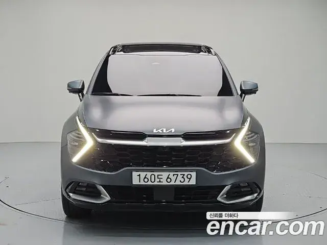 Kia Sportage 2023 — Photo 2/19