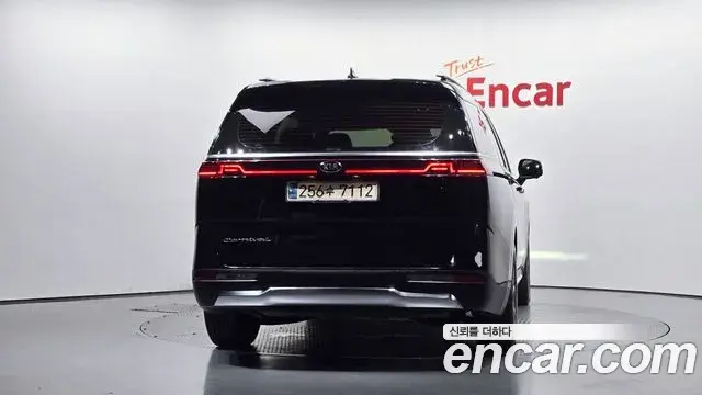Kia Carnival 2021 — Фото 4/20