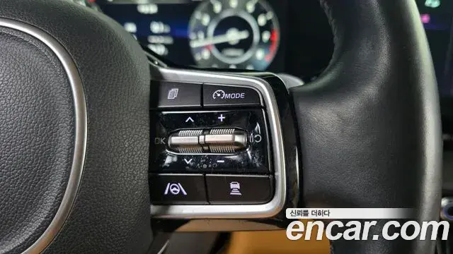 Kia Carnival 2021 — Фото 17/20