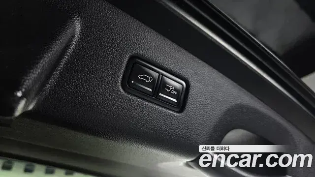Kia Carnival 2021 — Фото 18/20