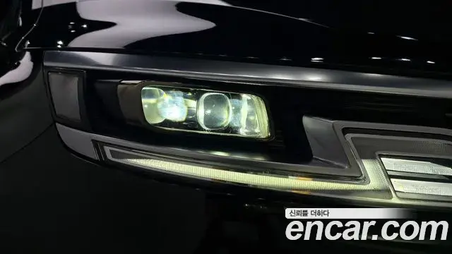Kia Carnival 2021 — Photo 15/31
