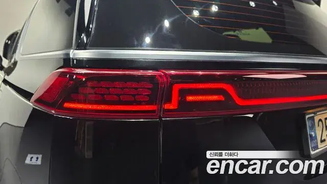 Kia Carnival 2021 — Photo 17/31