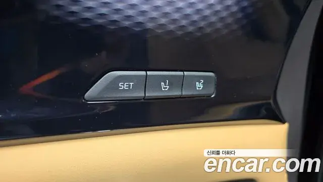 Kia Carnival 2021 — Photo 12/31