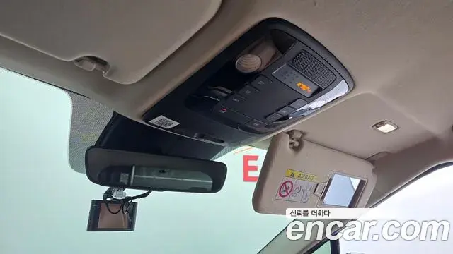 Kia Carnival 2021 — Photo 14/31