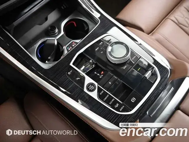 BMW X5 2025 — Фото 8/20