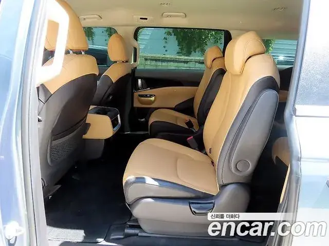 Kia Carnival 2023 — Фото 6/20