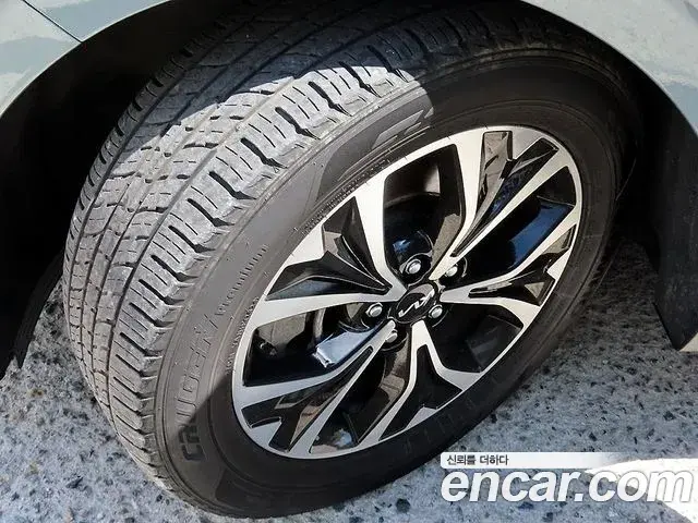 Kia Carnival 2023 — Фото 20/20