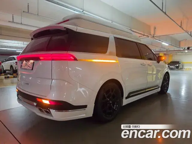 Kia Carnival 2020 — Фото 1/20