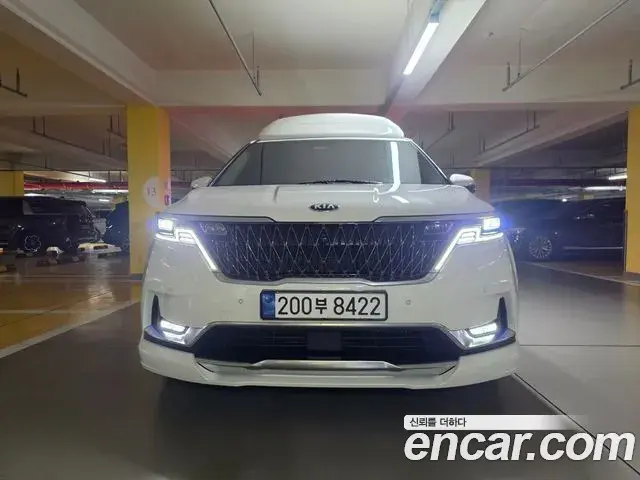 Kia Carnival 2020 — Фото 2/20