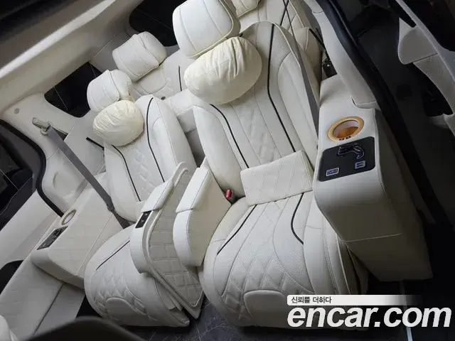 Kia Carnival 2020 — Фото 8/20