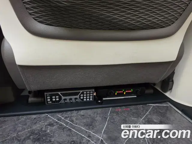 Kia Carnival 2020 — Фото 18/20