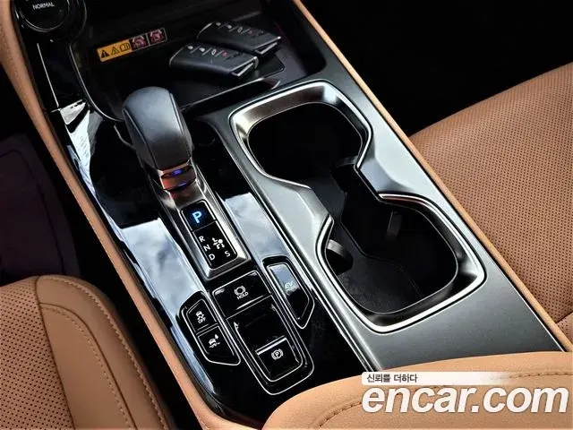 Lexus NX350h 2025 — Photo 4/20