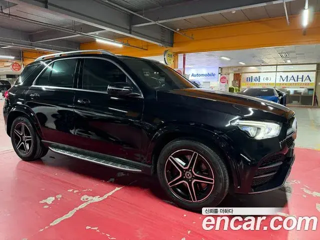 Mercedes-Benz GLE-Class 2021 — Фото 20/20