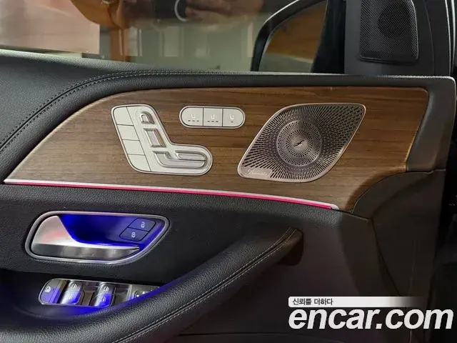 Mercedes-Benz GLE-Class 2021 — Фото 17/20