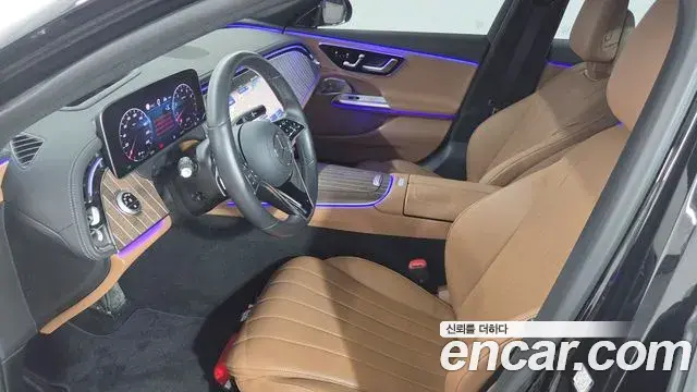 Mercedes-Benz E-Class 2025 — Photo 14/20