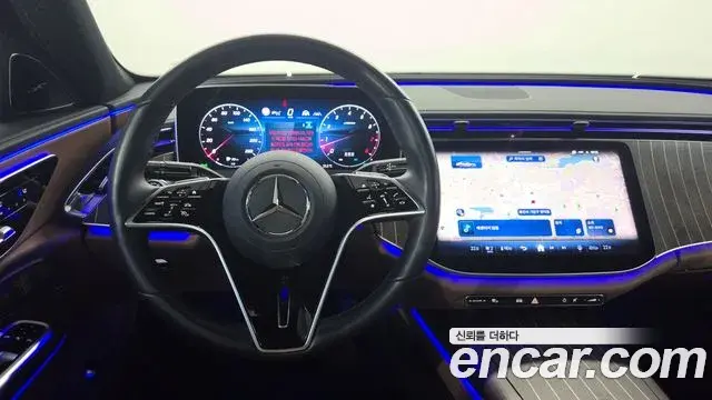 Mercedes-Benz E-Class 2025 — Photo 20/20