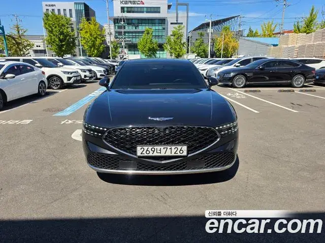 Genesis G90 2023 — Photo 10/20