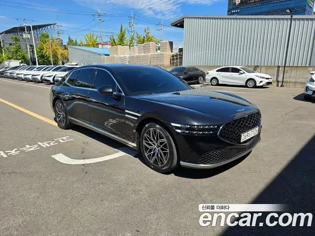 Genesis G90 2023 — Photo 1/20