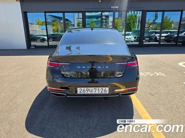 Genesis G90 2023 — Photo 2/20