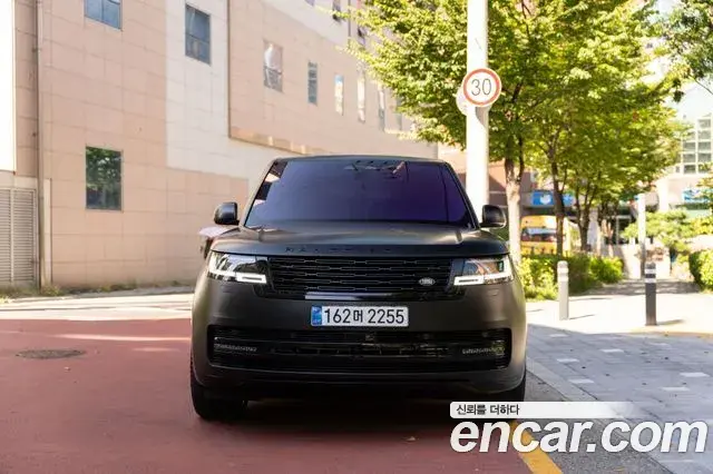 Land Rover Range Rover 2023 — ფოტო 15/20