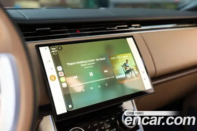 Land Rover Range Rover 2023 — ფოტო 14/20