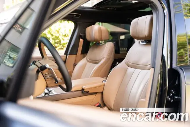 Land Rover Range Rover 2023 — ფოტო 4/20