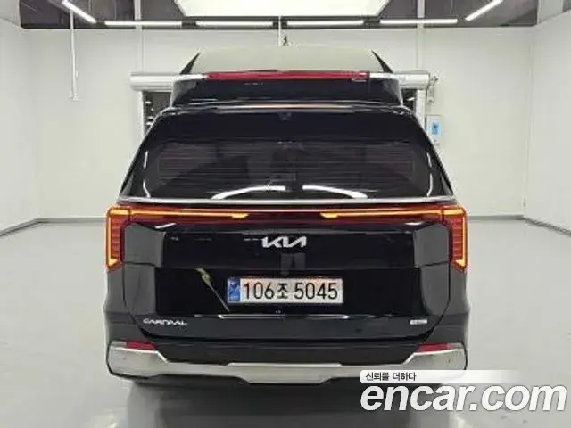 Kia Carnival 2025 — Фото 2/19