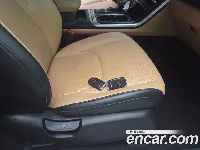 Kia Carnival 2023 — Photo 11/20