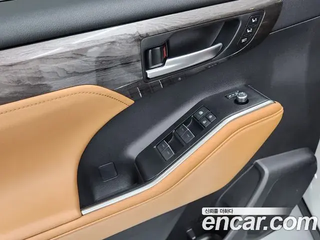 Toyota Highlander 2025 — Şəkil 10/20