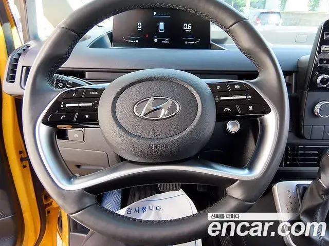 Hyundai Staria 2023 — Фото 8/20