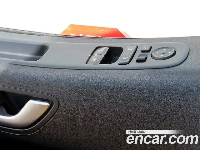 Hyundai Staria 2023 — Фото 11/20