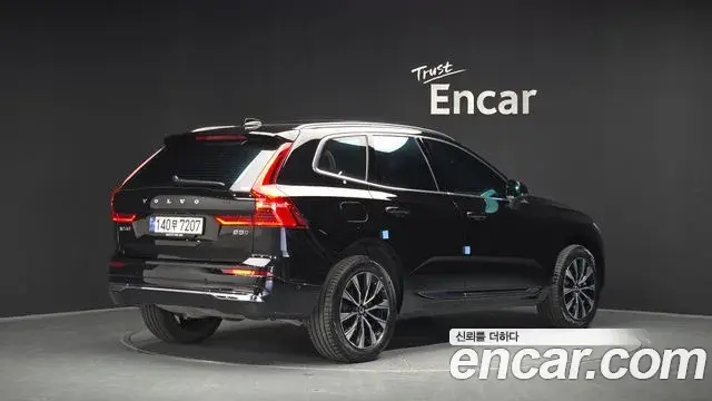 Volvo XC60 2023 — Фото 2/20