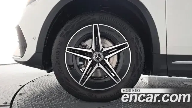 Mercedes-Benz EQA 2023 — Photo 20/36