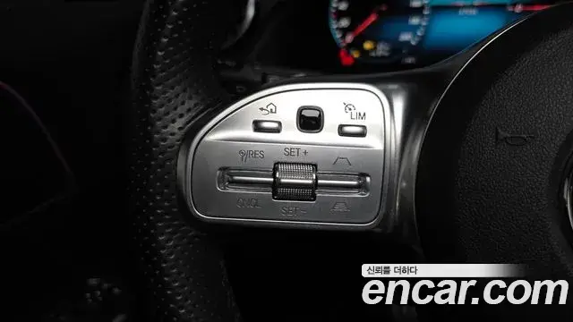Mercedes-Benz EQA 2023 — Photo 26/36