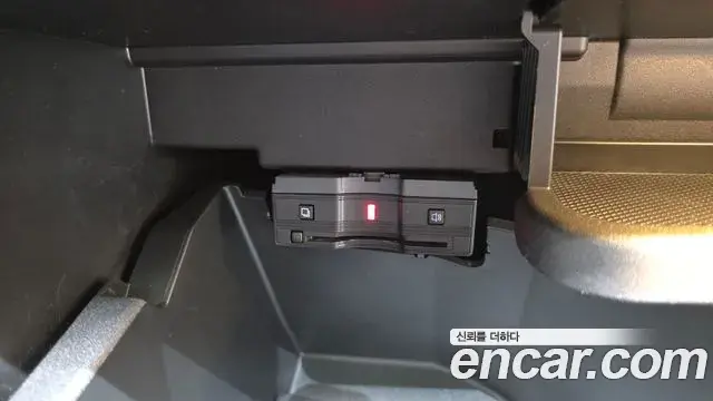 Mercedes-Benz EQA 2023 — Photo 21/36
