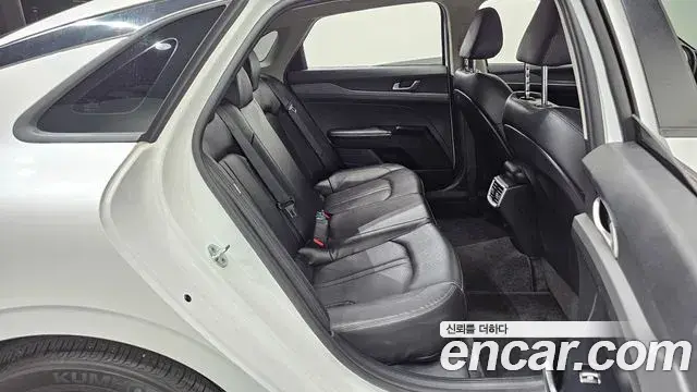 Kia K5 2022 — Photo 12/20