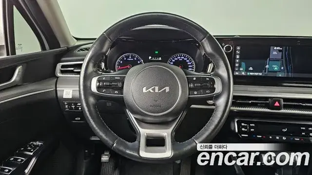 Kia K5 2022 — Photo 14/20