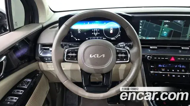 Kia Carnival 2023 — Photo 12/20