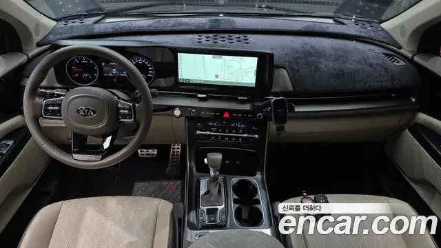 Kia Carnival 2021 — Photo 7/20