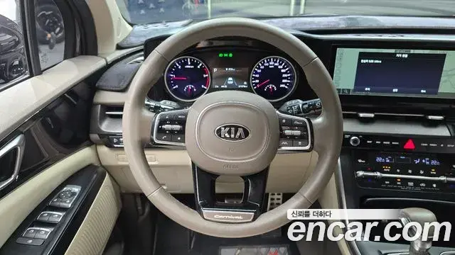 Kia Carnival 2021 — Photo 13/20