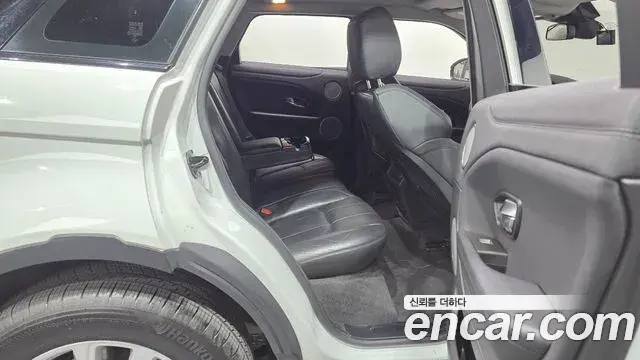 Land Rover Range Rover Evoque 2018 — Фото 11/20