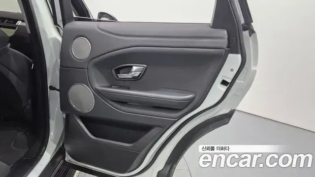 Land Rover Range Rover Evoque 2018 — ფოტო 19/34